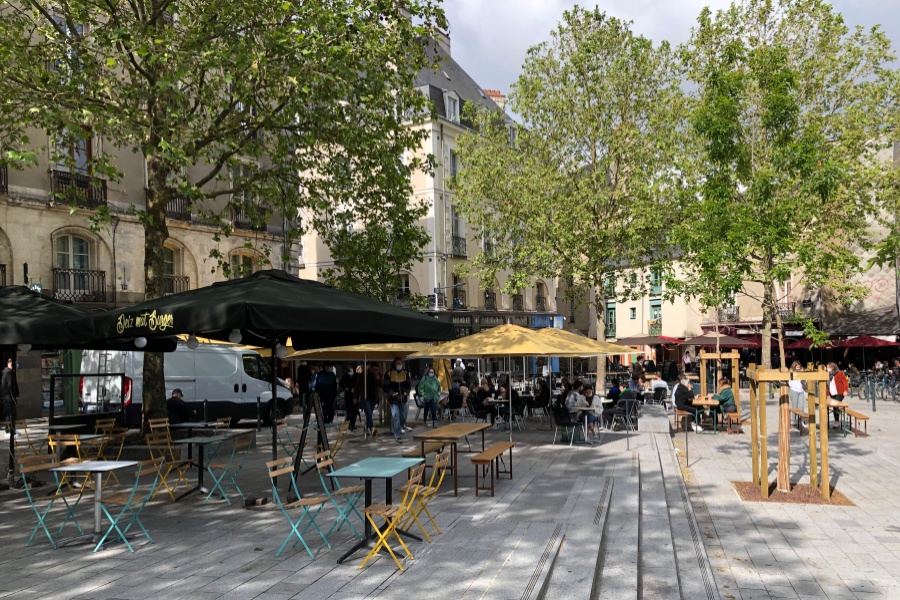 La place Sainte Anne retrouve des couleurs
